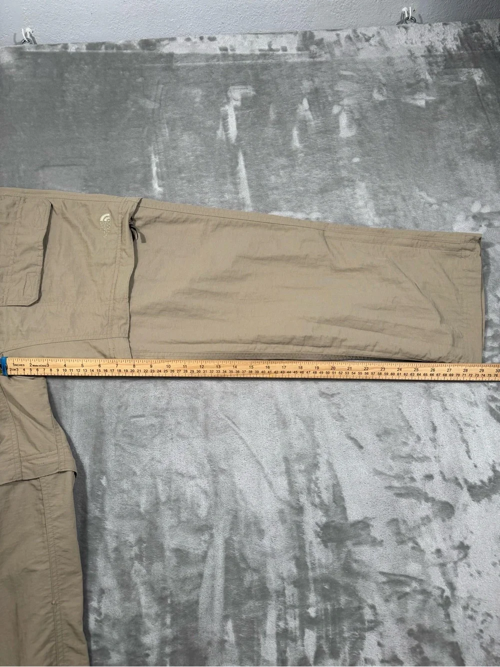 The North Face Paramount Convertible Cargo Pants Mens M Short Tan Hiking Outdoor